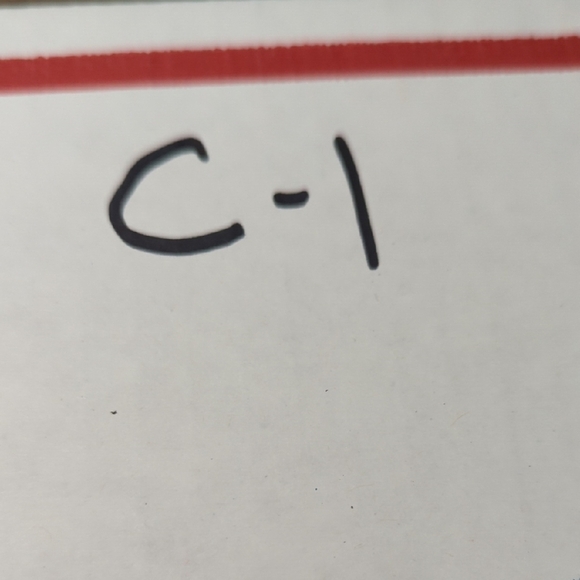 White and Gold Ceramic ASHTON CIGAR Ashtray.. Amazing And New!!! - Picture 10 of 10